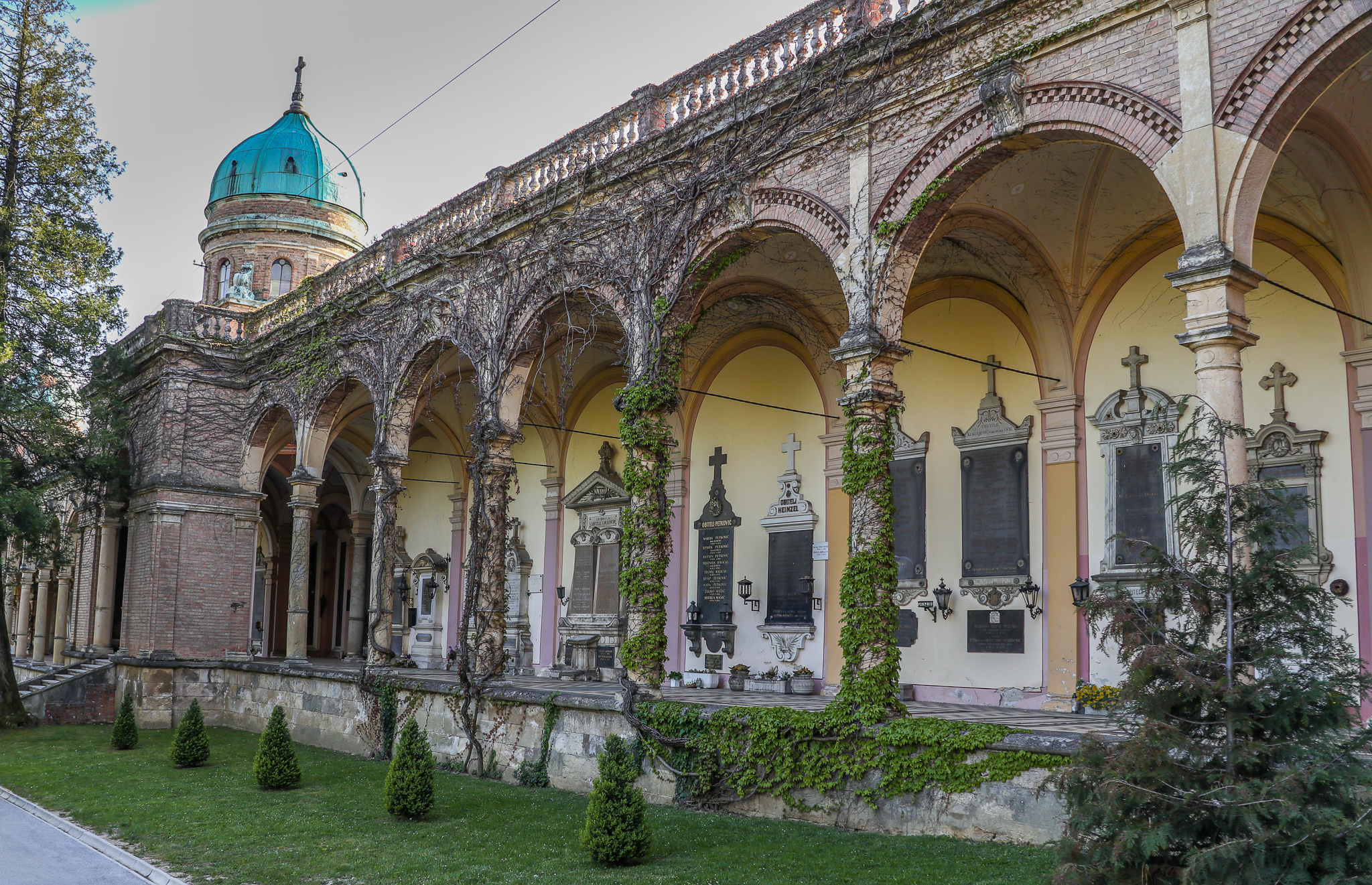 Cemitério de Mirogoj Zagreb