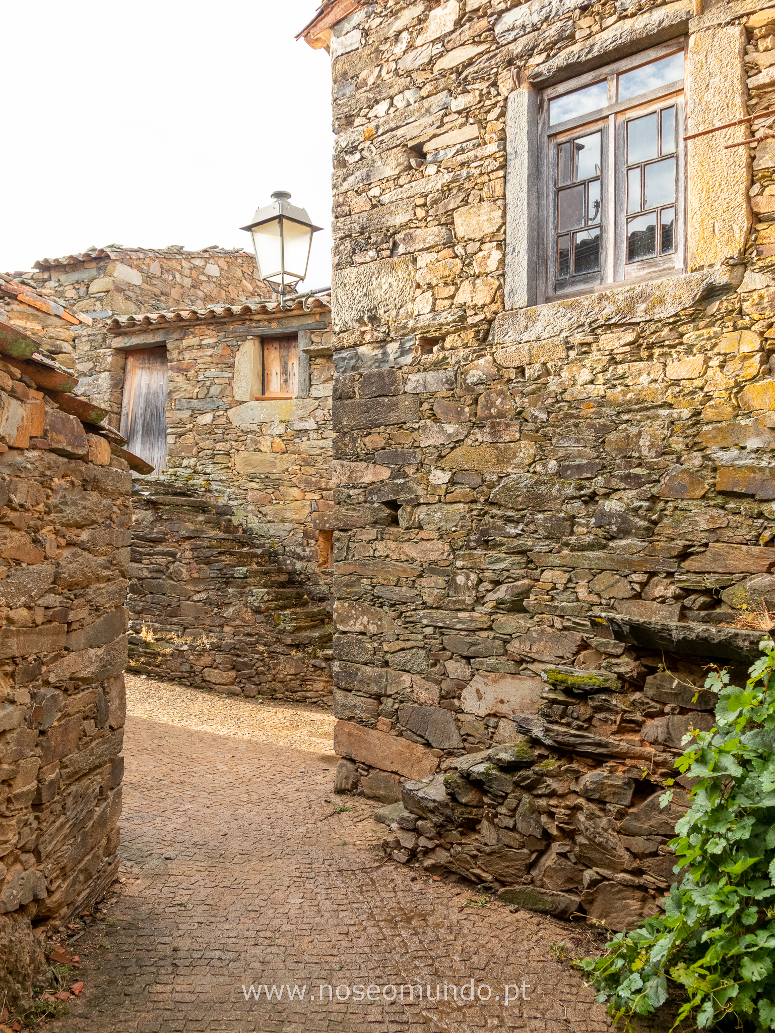 Ruas da Aldeia de Xisto da Figueira